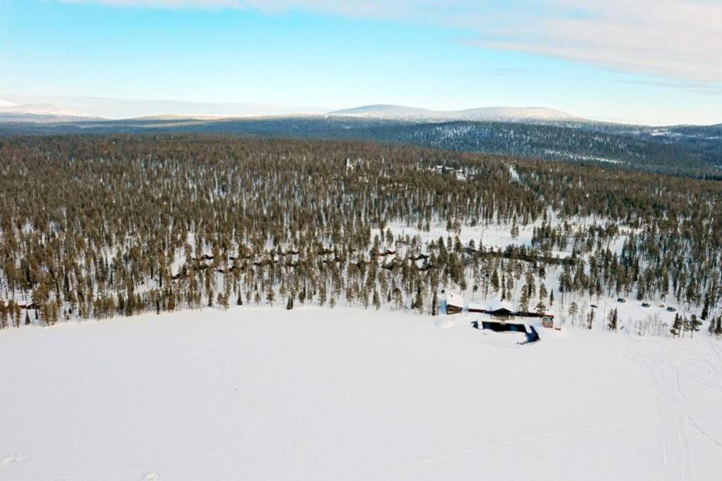 Moekki Jerisjaerven Rannalla Muonio Extérieur photo